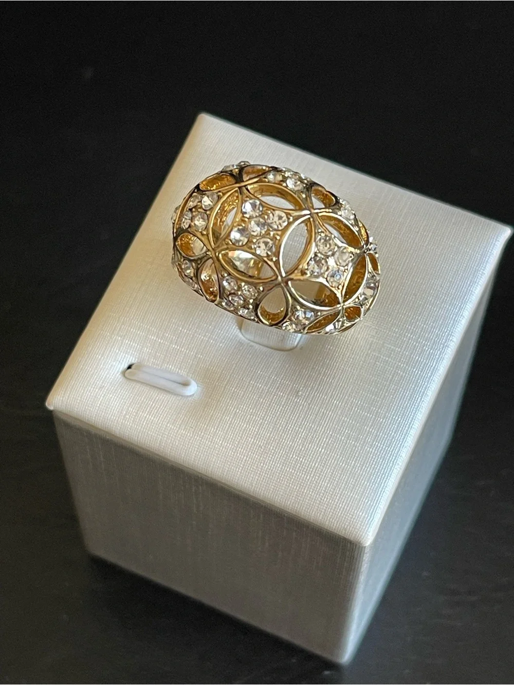 Vintage Gold-Tone rhinestone Dome Ring .